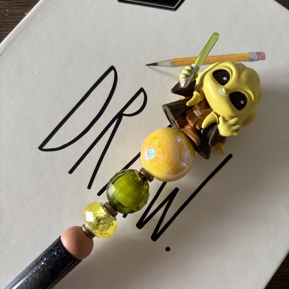 Disney Doorables: Star Wars: Kit Fisto handmade beaded pen - Picture 1 of 3